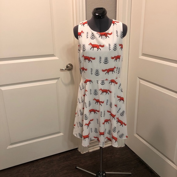 ❌Sold❌Price Firm Quirky Fox Print Dress 🦊🦊 - Picture 3 of 10